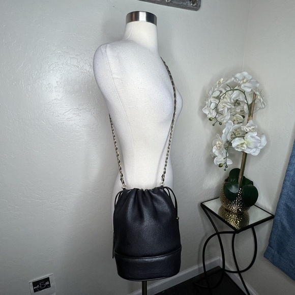 portofino collection by austin designs bucket bag In Black - Picture 1 of 8